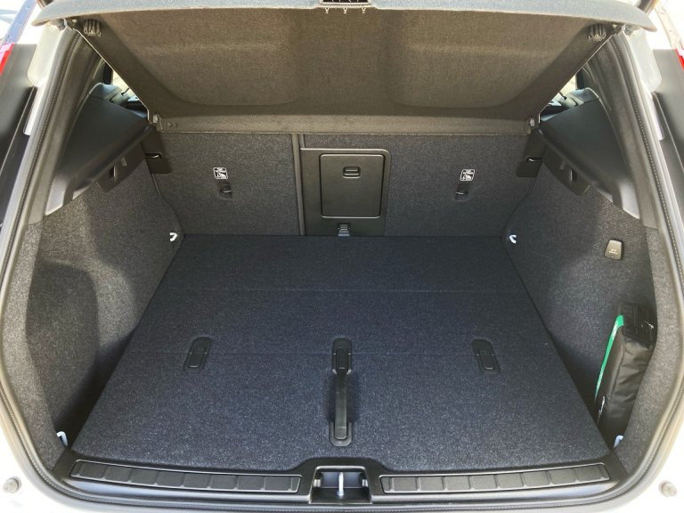 Bild 12: VOLVO PKW XC40 B4 Mild Hybrid Plus Black Edition