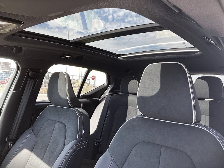 Bild 13: VOLVO PKW XC40 B4 Mild Hybrid Plus Black Edition
