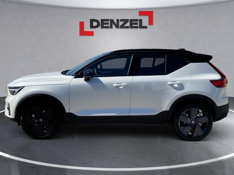 Bild 1: VOLVO PKW XC40 B4 Mild Hybrid Plus Black Edition