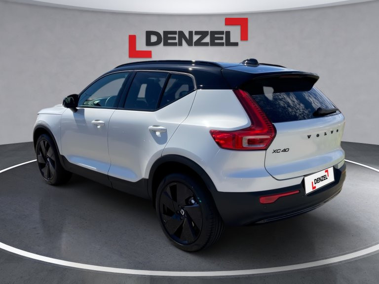 Bild 2: VOLVO PKW XC40 B4 Mild Hybrid Plus Black Edition