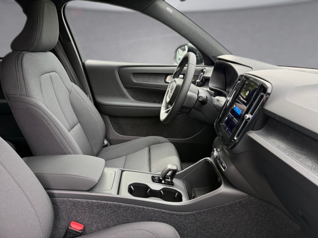 Bild 10: VOLVO PKW EX40 Black Edition Plus, Single Motor Extended Range, Vollel