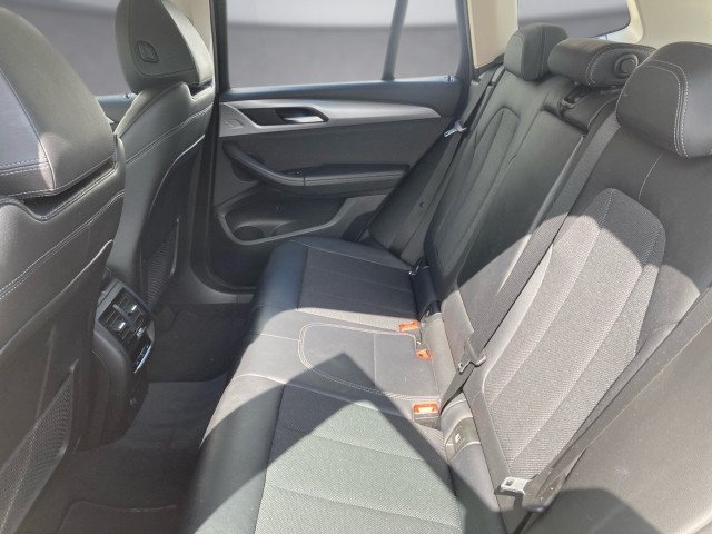 Bild 11: BMW X3 xDrive 20i