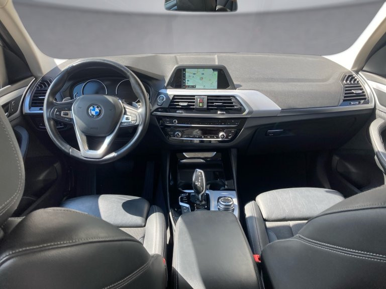 Bild 8: BMW X3 xDrive 20i