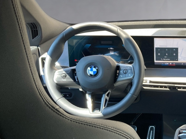 Bild 9: BMW PKW i-Serie iX xDrive45