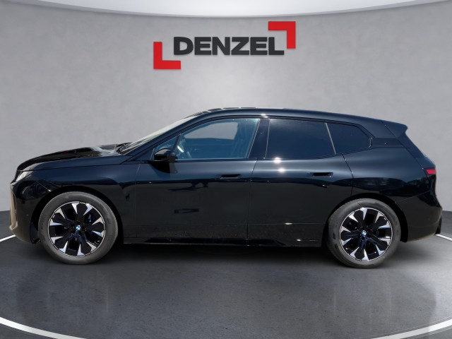 Bild 1: BMW PKW i-Serie iX xDrive45