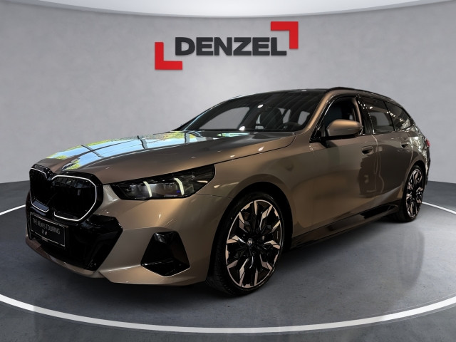 Bild 0: BMW i5 eDrive40 Touring