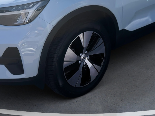Bild 5: VOLVO PKW XC40 Core, B3 Mild Hybrid, Benzin