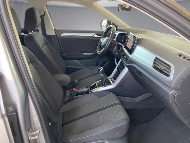 Bild 9: VW T-Roc Life TSI