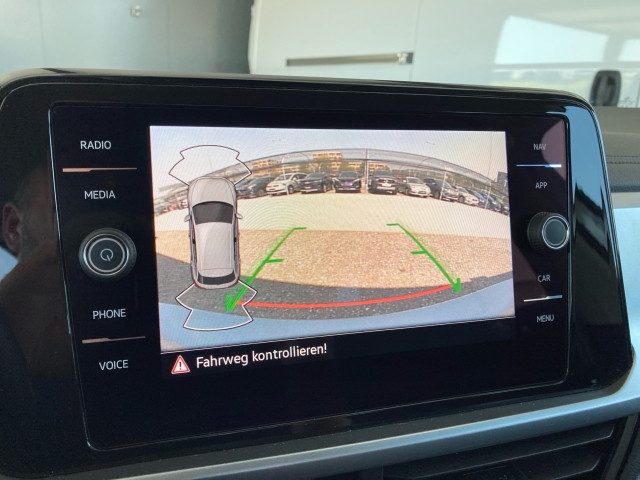 Bild 12: VW T-Roc Life TSI