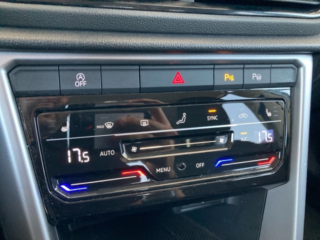 Bild 13: VW T-Roc Life TSI