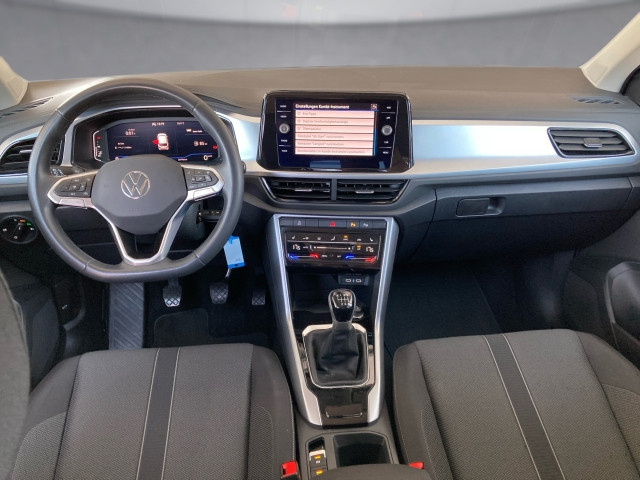Bild 7: VW T-Roc Life TSI