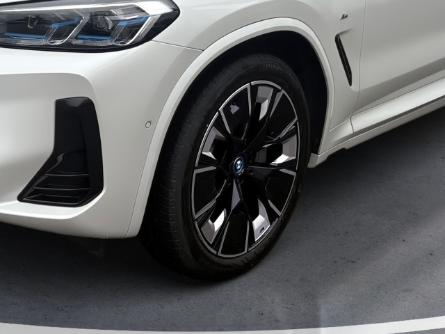 Bild 4: BMW iX3 G08 HA0