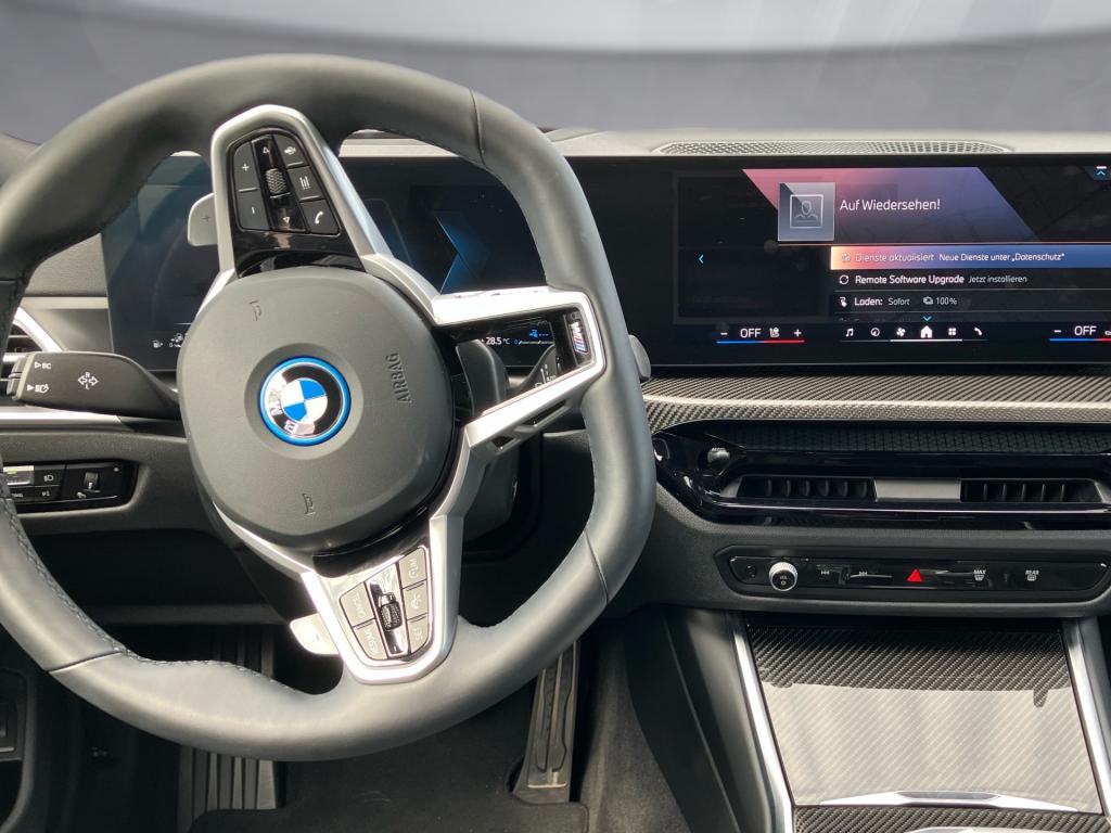 Bild 9: BMW 330e xDrive Touring