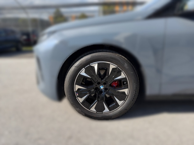 Bild 4: BMW PKW i-Serie iX xDrive60