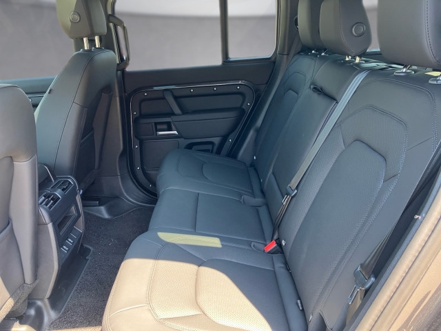 Bild 8: Land Rover Defender 110 P300e X-Dynamic SE