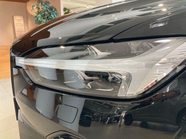Bild 3: VOLVO PKW XC60 Ultra, T6 AWD Plug-in Hybrid, Elektrisch/Benzin, Dark
