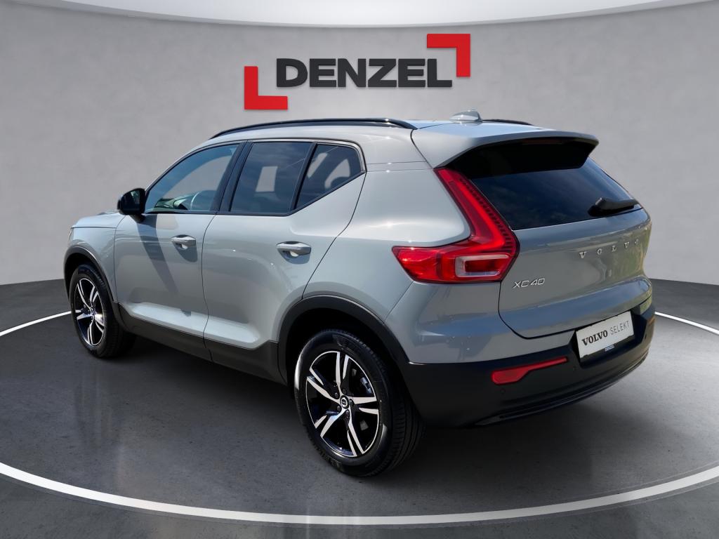 Bild 2: VOLVO PKW XC40 B3 Plus Dark Mild Hybrid