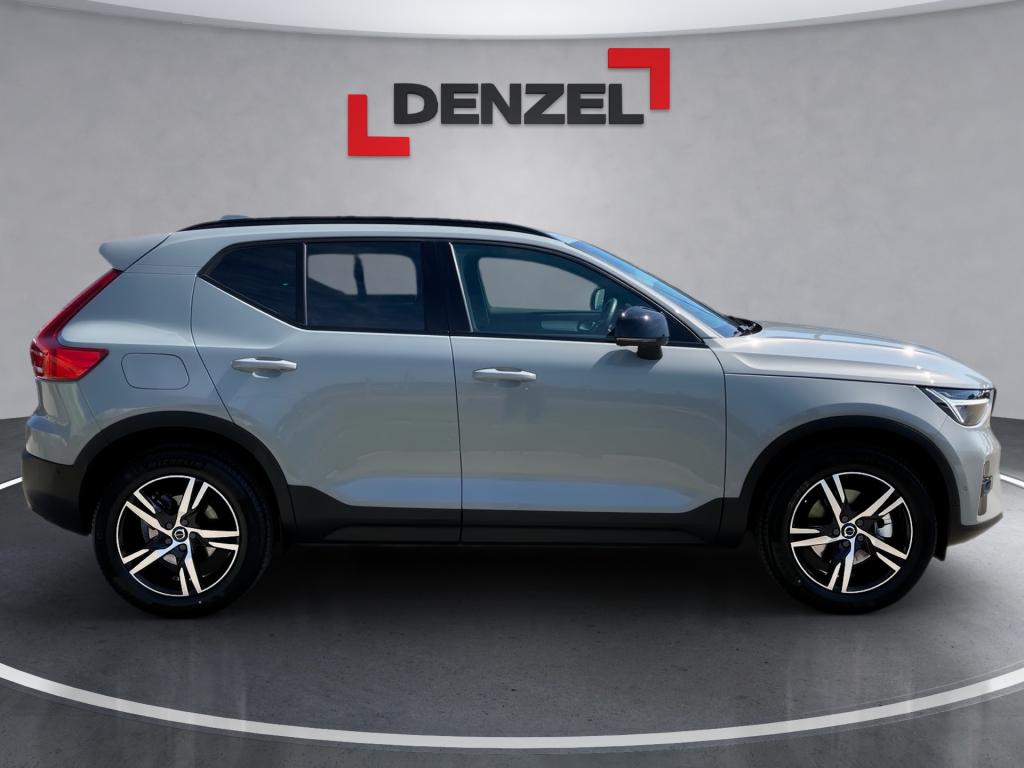 Bild 4: VOLVO PKW XC40 B3 Plus Dark Mild Hybrid