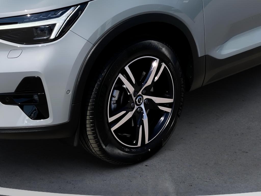 Bild 7: VOLVO PKW XC40 B3 Plus Dark Mild Hybrid