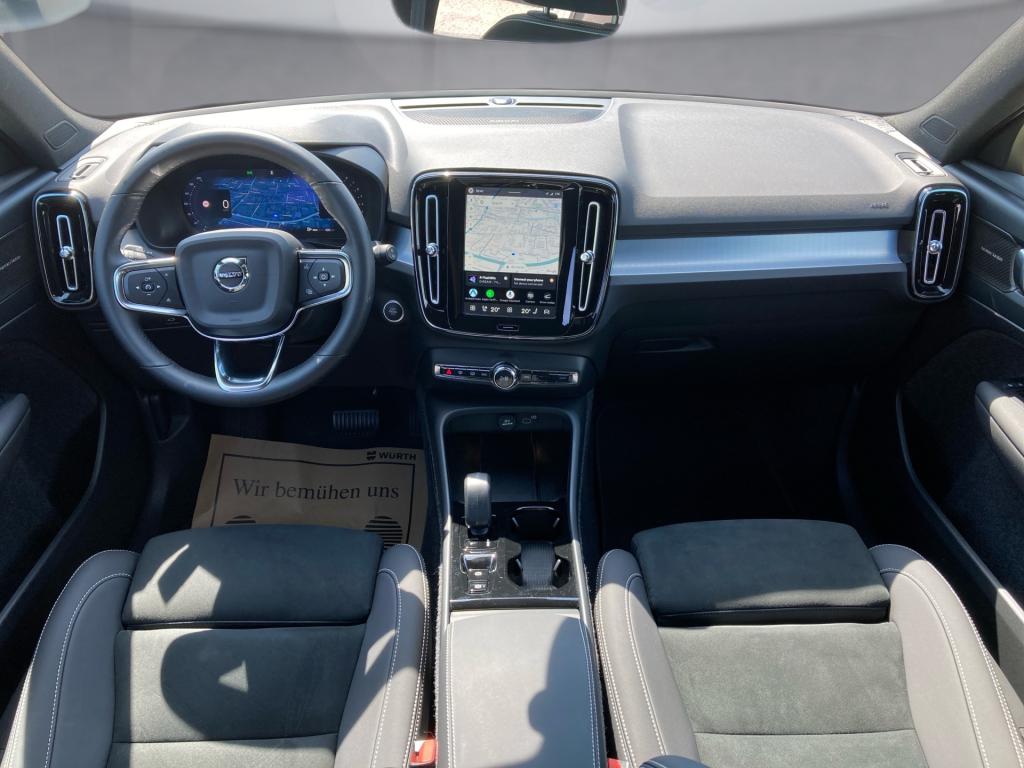 Bild 8: VOLVO PKW XC40 B3 Plus Dark Mild Hybrid