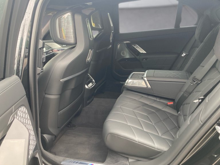 Bild 11: BMW 740d xDrive Limousine Aut.