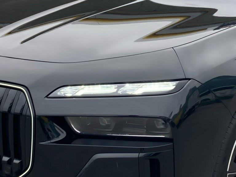 Bild 6: BMW 740d xDrive Limousine Aut.