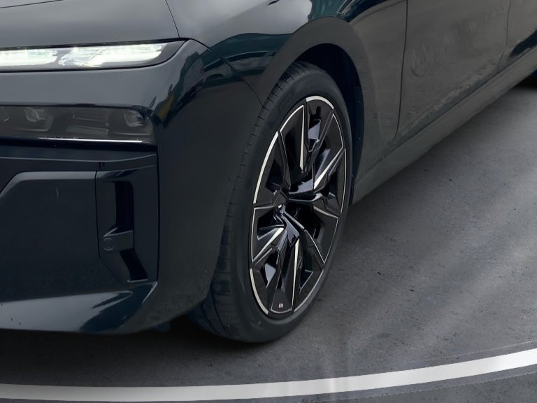 Bild 7: BMW 740d xDrive Limousine Aut.