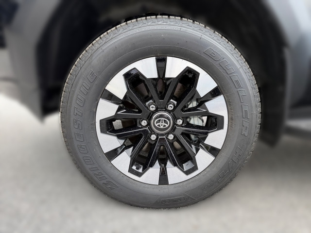 Bild 12: Toyota HILUX 2,8 MHEV Executive Double Cab