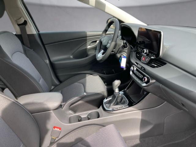 Bild 12: Hyundai i30 Kombi - PD Smart Line 1.0 T-GDI c6ks1-PP5-OO4