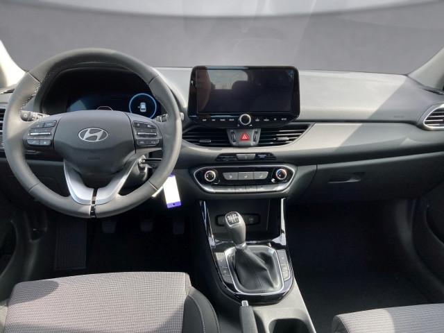 Bild 6: Hyundai i30 Kombi - PD Smart Line 1.0 T-GDI c6ks1-PP5-OO4