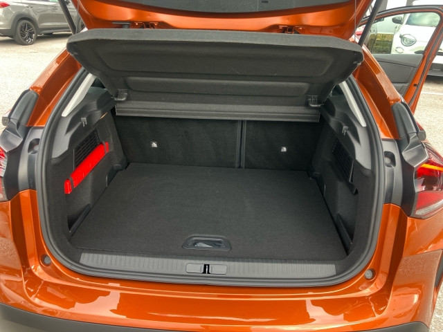 Bild 12: Citroen C4 PureTech 130 S&S EAT8 FEEL