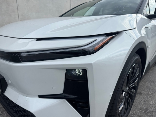 Bild 11: Toyota C-HR+ AWD Lounge 501km Reichweite