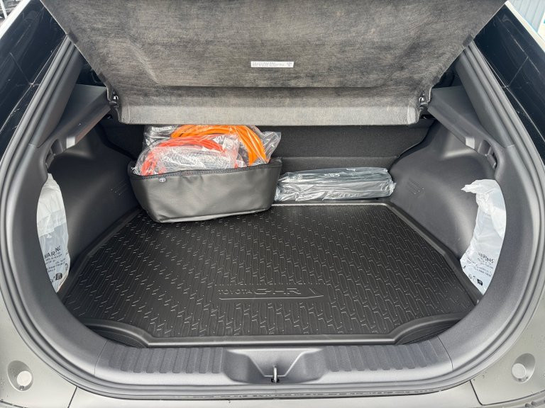 Bild 8: Toyota Toyota C-HR+ 5-Türer Lounge Elektromotor / 77 kWh,