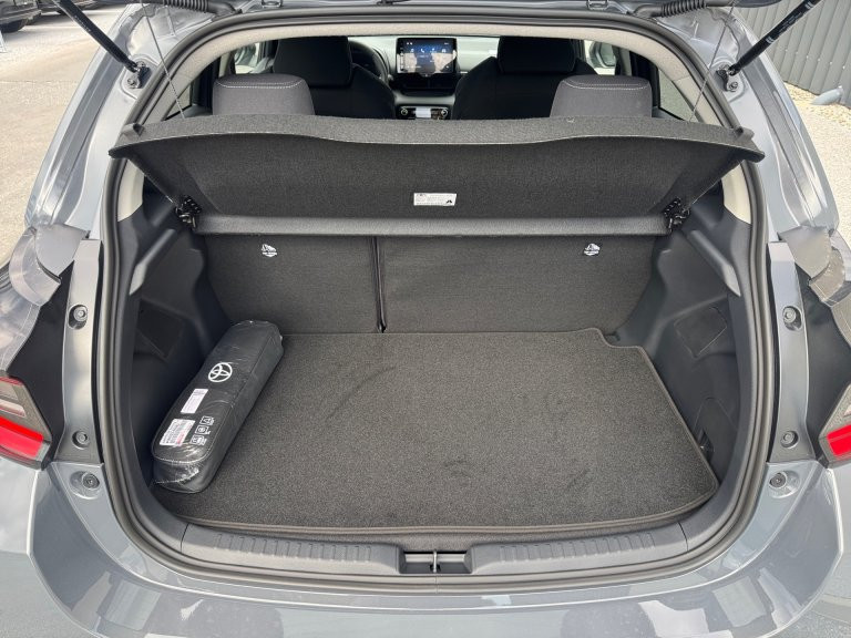 Bild 8: Toyota Yaris 5-Türer Teamplayer 1,5L Hybrid,  Syst. 85kW
