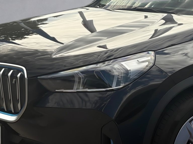 Bild 3: BMW iX1 xDrive30 U11 XE2