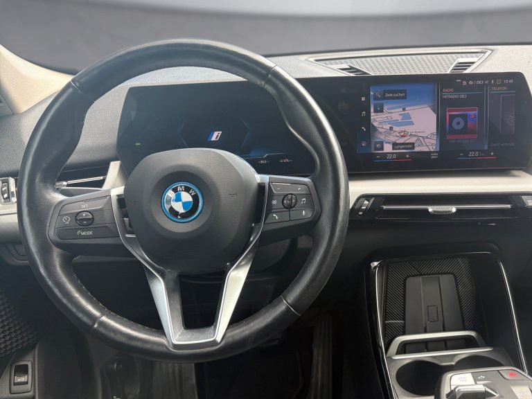 Bild 6: BMW iX1 xDrive30 U11 XE2