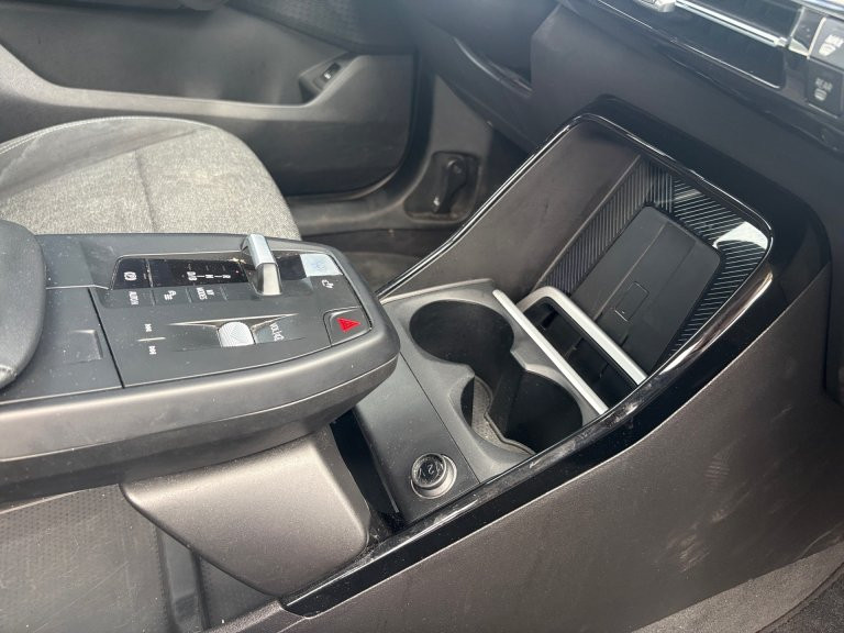 Bild 8: BMW iX1 xDrive30 U11 XE2