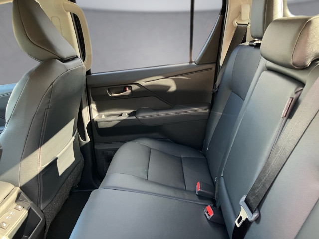 Bild 11: Toyota Hilux Double Cab Invincible  2,8L Diesel Mild Hybr