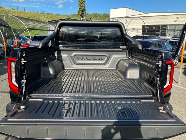 Bild 12: Toyota Hilux Double Cab Invincible  2,8L Diesel Mild Hybr