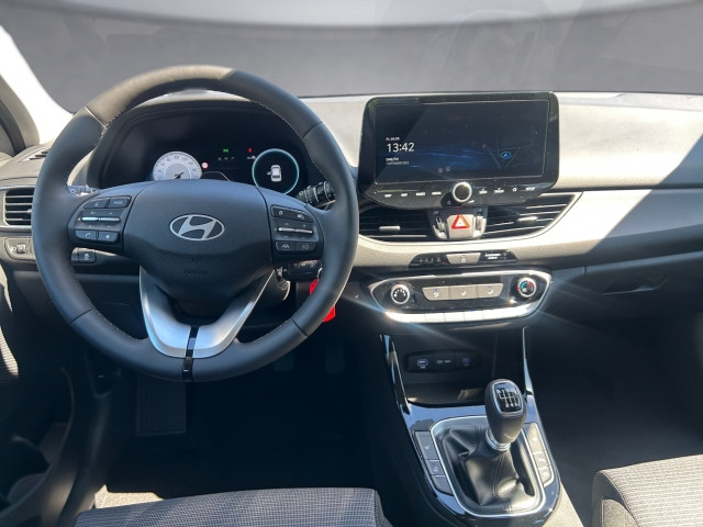 Bild 8: Hyundai i30 Kombi - PD Smart Line 1.0 T-GDI