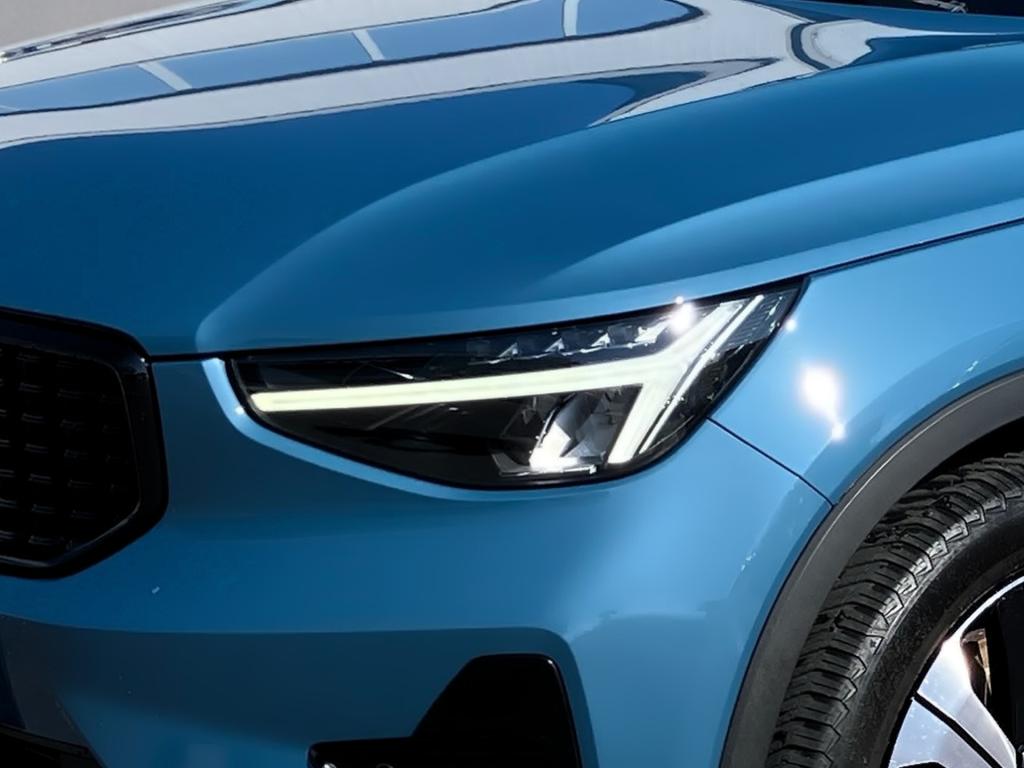 Bild 6: VOLVO PKW XC40 Recharge Plus, T4 Plug-in Hybrid, Elektrisch/Benzin, Da