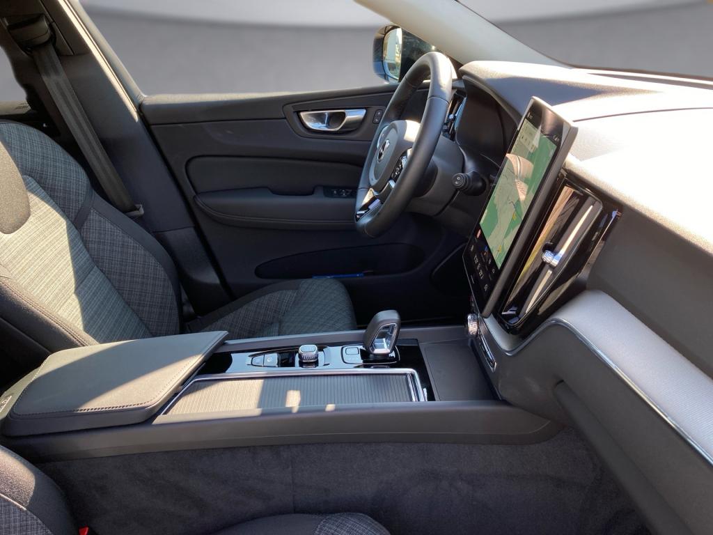 Bild 10: VOLVO PKW XC60 Core, B5 AWD Mild Hybrid, Benzin