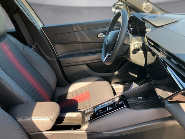 Bild 10: Alfa Junior Ibrida 1.2 Hybrid eDCT6