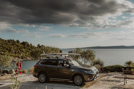 mitsubishi outlander phev plug in hybrid