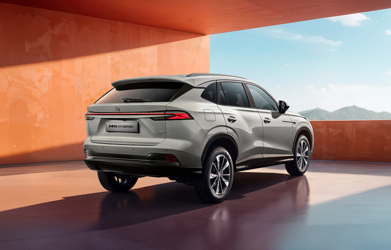 MG HS Hybrid+ Heckansicht