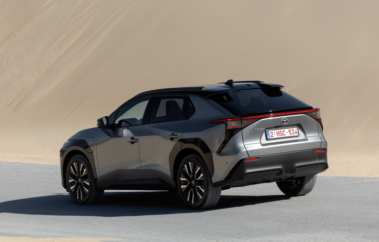 Toyota bZ4X Heckansicht